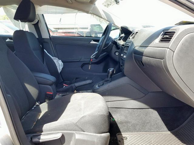 3VW2K7AJ0EM403464 - 2014 VOLKSWAGEN JETTA BASE SILVER photo 5