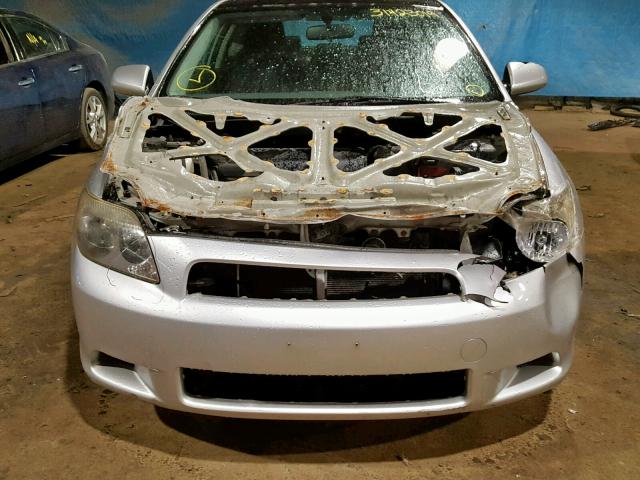 JTKDE177170165232 - 2007 TOYOTA SCION TC SILVER photo 9