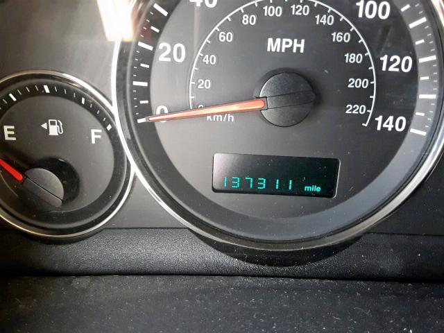 1J8HG58206C105770 - 2006 JEEP COMMANDER SILVER photo 8