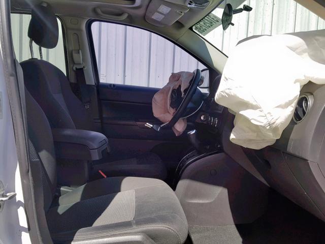 1J4NT1FB4BD137833 - 2011 JEEP COMPASS SP 白色 照片 5