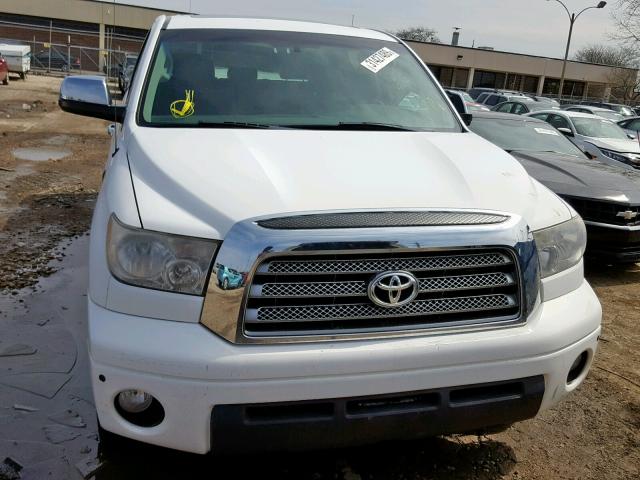 5TFDV58188X073214 - 2008 TOYOTA TUNDRA CRE WHITE photo 9