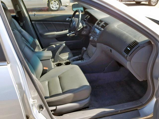 JHMCN36405C008937 - 2005 HONDA ACCORD HYB SILVER photo 5