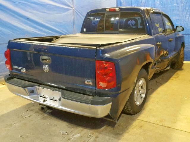 1D7HW48N35S178060 - 2005 DODGE DAKOTA QUA BLUE photo 4