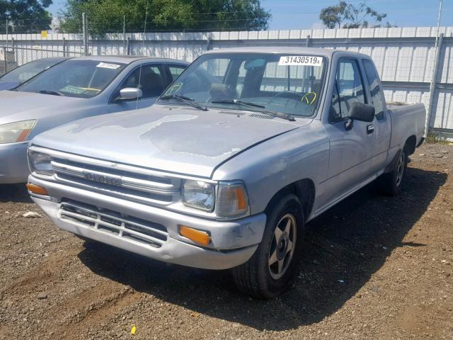 JT4VN93D1K0004166 - 1989 TOYOTA PICKUP 1/2 SILVER photo 2