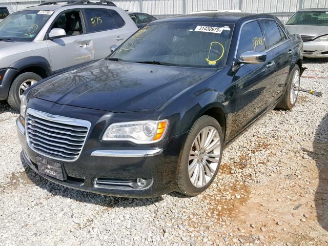 2C3CA5CG8BH599233 - 2011 CHRYSLER 300 LIMITE BLACK photo 2