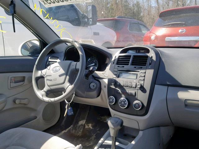 KNAFE222095654564 - 2009 KIA SPECTRA EX WHITE photo 9