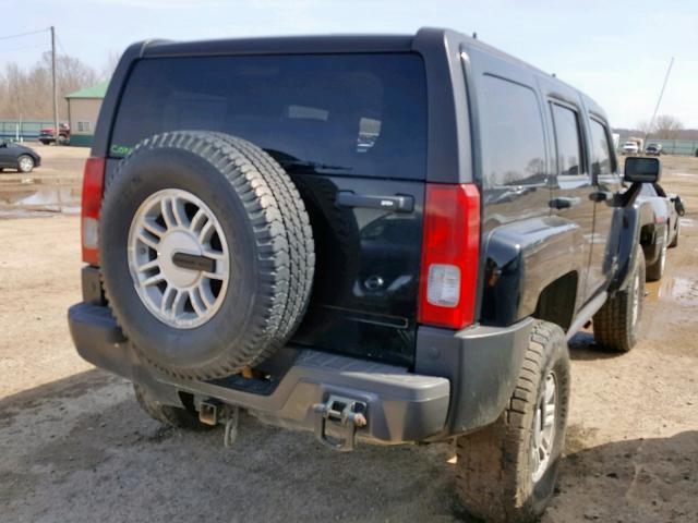 5GTDN136268150493 - 2006 HUMMER H3 BLACK photo 4