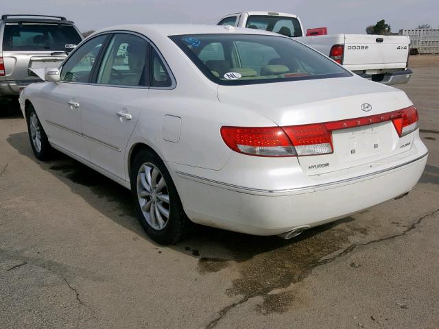 KMHFC46F98A276313 - 2008 HYUNDAI AZERA SE WHITE photo 3