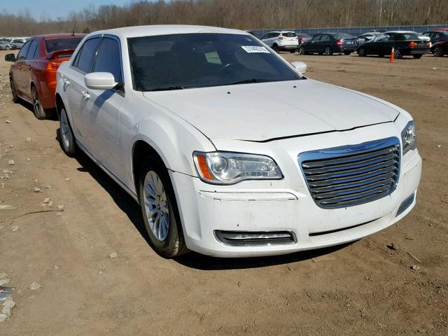 2C3CA4CG2BH536123 - 2011 CHRYSLER 300 WHITE photo 1