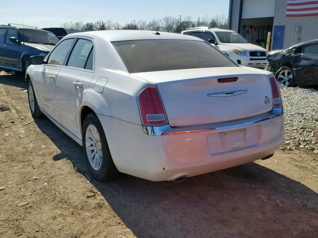 2C3CA4CG2BH536123 - 2011 CHRYSLER 300 WHITE photo 3