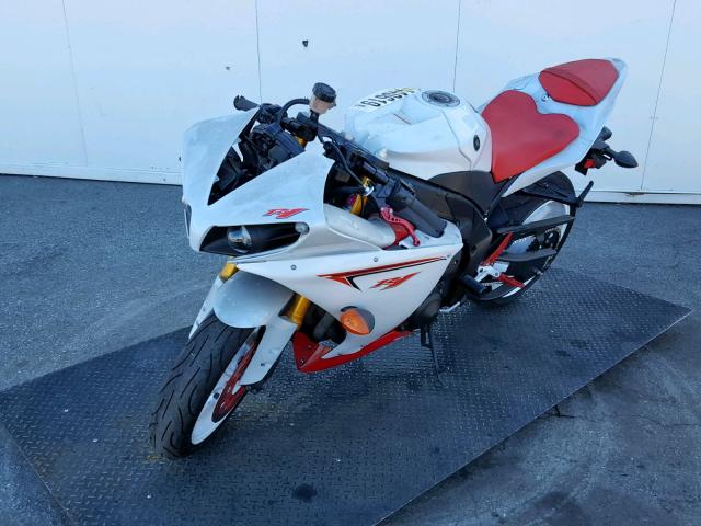 JYARN23YX9A000208 - 2009 YAMAHA YZFR1 WHITE photo 2