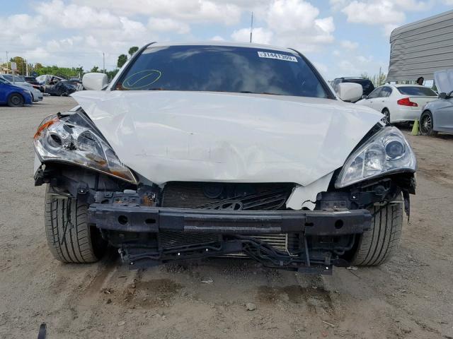 KMHHT6KD5CU074388 - 2012 HYUNDAI GENESIS CO WHITE photo 9