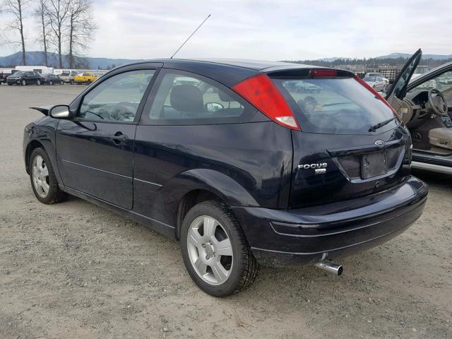 1FAFP31N26W164914 - 2006 FORD FOCUS ZX3 BLACK photo 3