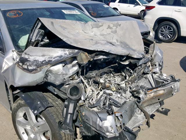 1G1ZB5E16BF165091 - 2011 CHEVROLET MALIBU LS SILVER photo 9