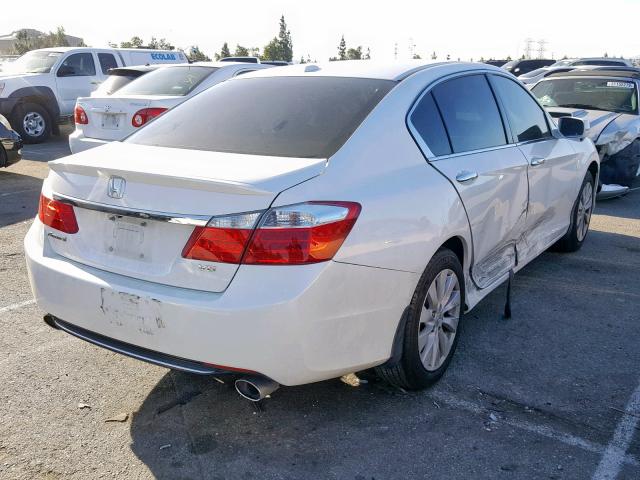 1HGCR3F81FA030663 - 2015 HONDA ACCORD EXL WHITE photo 4