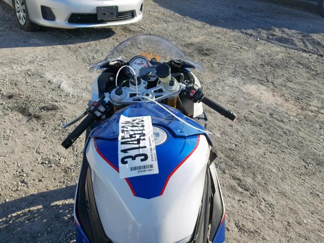 WB10D6008HZ710341 - 2017 BMW S 1000 RR TWO TONE photo 5