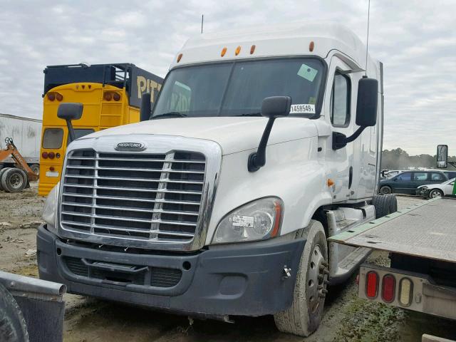 1FUJGLDR4CSBB2214 - 2012 FREIGHTLINER CASCADIA 1 WHITE photo 2