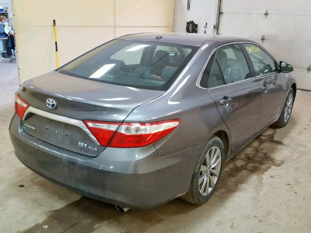 4T1BD1FK9GU197406 - 2016 TOYOTA CAMRY HYBR GRAY photo 4