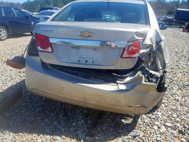 1G1PA5SH4E7206991 - 2014 CHEVROLET CRUZE LS GOLD photo 9