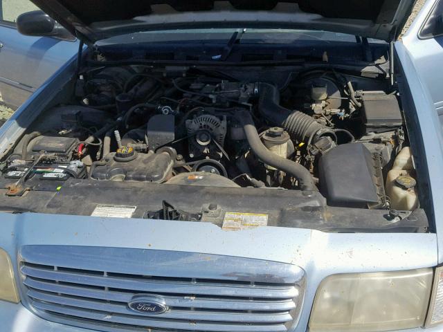 2FAFP73WXYX188060 - 2000 FORD CROWN VICT BLUE photo 7