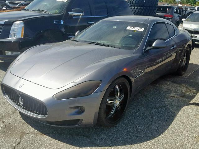 ZAMGJ45AX90045637 - 2009 MASERATI GRANTURISM GRAY photo 2