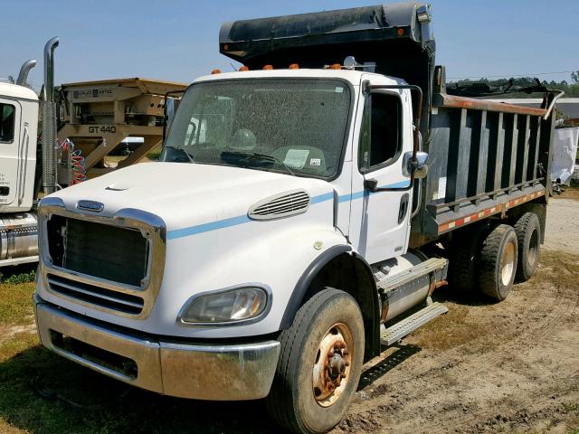 1FVHC5CV45HV08483 - 2005 FREIGHTLINER M2 112 MED WHITE photo 2