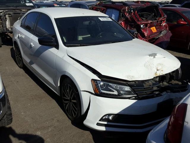 3VWD17AJ8GM347496 - 2016 VOLKSWAGEN JETTA SPOR WHITE photo 1