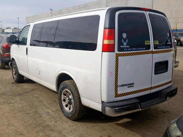 1GNSGCF40C1151233 - 2012 CHEVROLET EXPRESS G1 WHITE photo 3