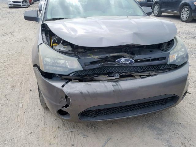 1FAHP3GNXAW148095 - 2010 FORD FOCUS SES GRAY photo 9