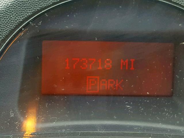 2G2WP542741338475 - 2004 PONTIAC GRAND PRIX SILVER photo 8