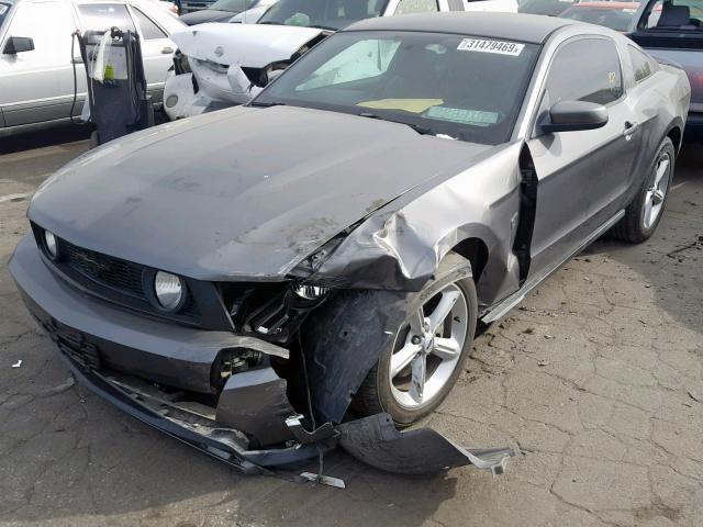 1ZVBP8CH7A5148734 - 2010 FORD MUSTANG GT GRAY photo 2