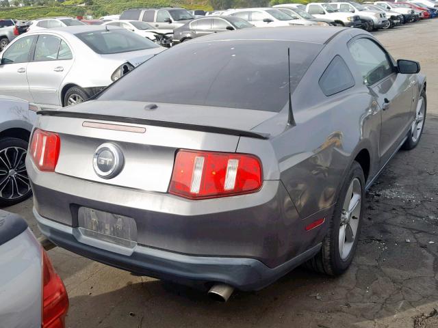 1ZVBP8CH7A5148734 - 2010 FORD MUSTANG GT GRAY photo 4