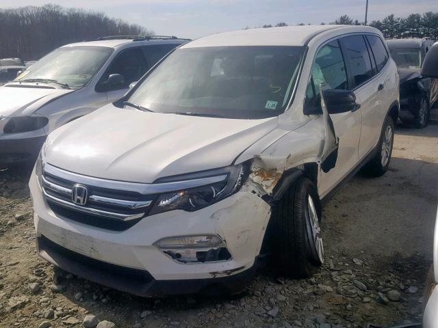 5FNYF6H10JB005820 - 2018 HONDA PILOT LX WHITE photo 2