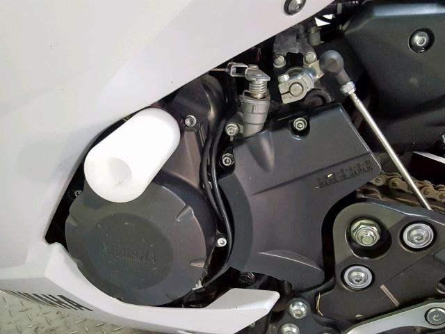 JYARJ18EXCA008062 - 2012 YAMAHA FZ6 R WHITE photo 11