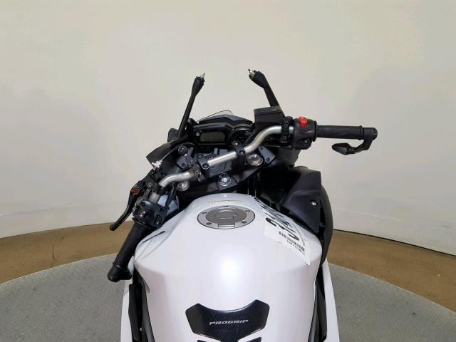 JYARJ18EXCA008062 - 2012 YAMAHA FZ6 R WHITE photo 19