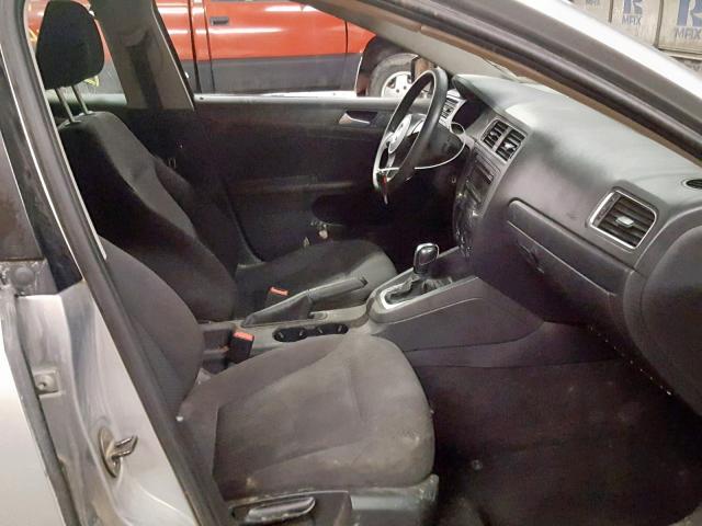 3VW2K7AJ7DM222375 - 2013 VOLKSWAGEN JETTA BASE SILVER photo 5