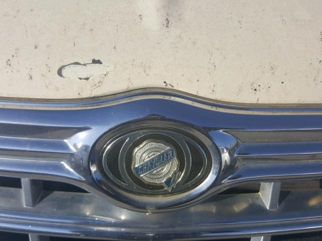 2C3KA63H46H425014 - 2006 CHRYSLER 300C WHITE photo 9