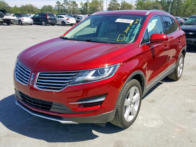 5LMCJ1C92JUL18697 - 2018 LINCOLN MKC PREMIE RED photo 2