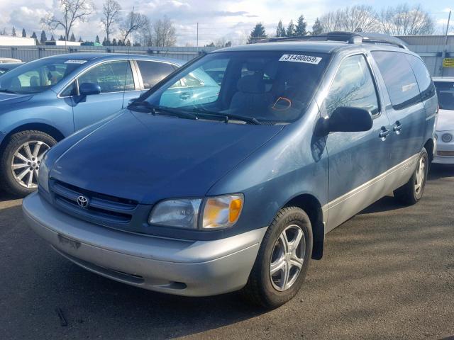 4T3ZF13CXYU267820 - 2000 TOYOTA SIENNA LE GRAY photo 2