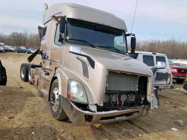 4V4NC9EJ9DN144999 - 2013 VOLVO VN VNL GOLD photo 1