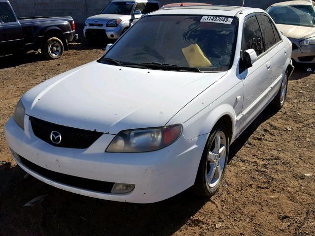 JM1BJ225821606735 - 2002 MAZDA PROTEGE DX WHITE photo 2