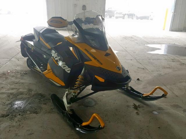 2BPSUCCB1CV000098 - 2012 SKI DOO MXZ TWO TONE photo 1