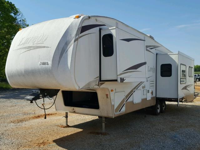 4YDF315268L601812 - 2008 KEYSTONE LAREDO WHITE photo 2