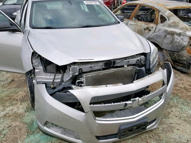 1G11B5SA5DF341195 - 2013 CHEVROLET MALIBU LS SILVER photo 9