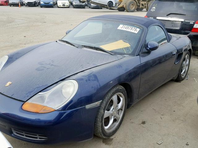 WP0CA29821U624052 - 2001 PORSCHE BOXSTER BLUE photo 2