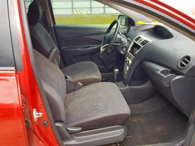 JTDBT923871038012 - 2007 TOYOTA YARIS RED photo 5