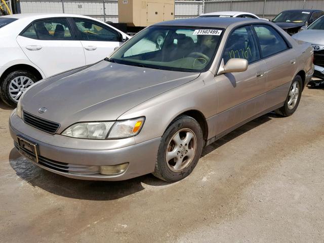 JT8BF28G3W0103960 - 1998 LEXUS ES 300 TAN photo 2