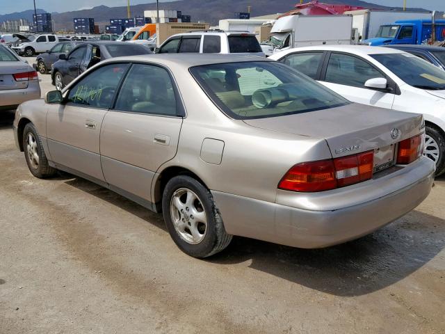 JT8BF28G3W0103960 - 1998 LEXUS ES 300 TAN photo 3