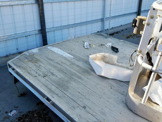 MX00155406 - 1999 UTILITY WORK BED WHITE photo 6