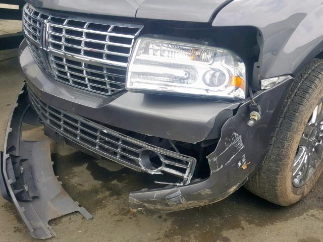 5LMJJ2J54AEJ02115 - 2010 LINCOLN NAVIGATOR 银色 照片 9